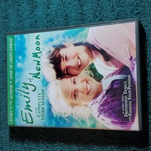 Emily of new moon the complete third season dvd